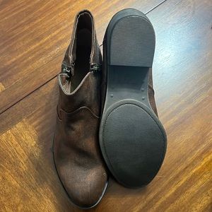 American Rag Brown Sued Leather Ankle Bootie Never Worn